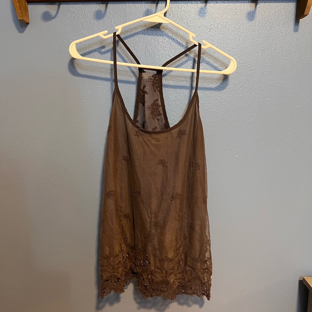 Buckle tank